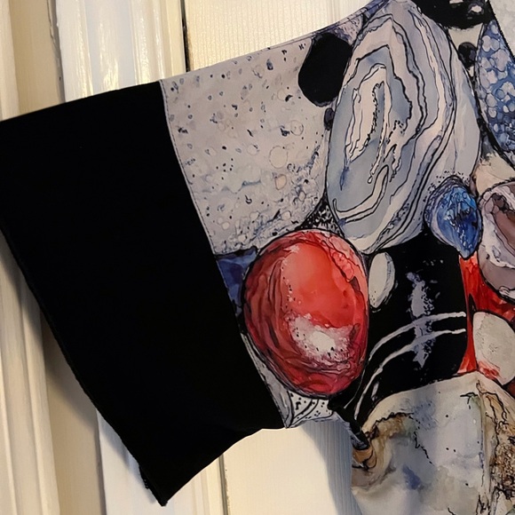 Designer women’s top - Picture 4 of 7